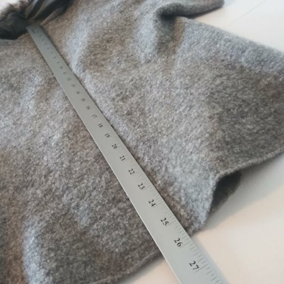 Chico's women's size 1 (M) gray marbled short sleeve wool blend cardigan - Picture 12 of 15